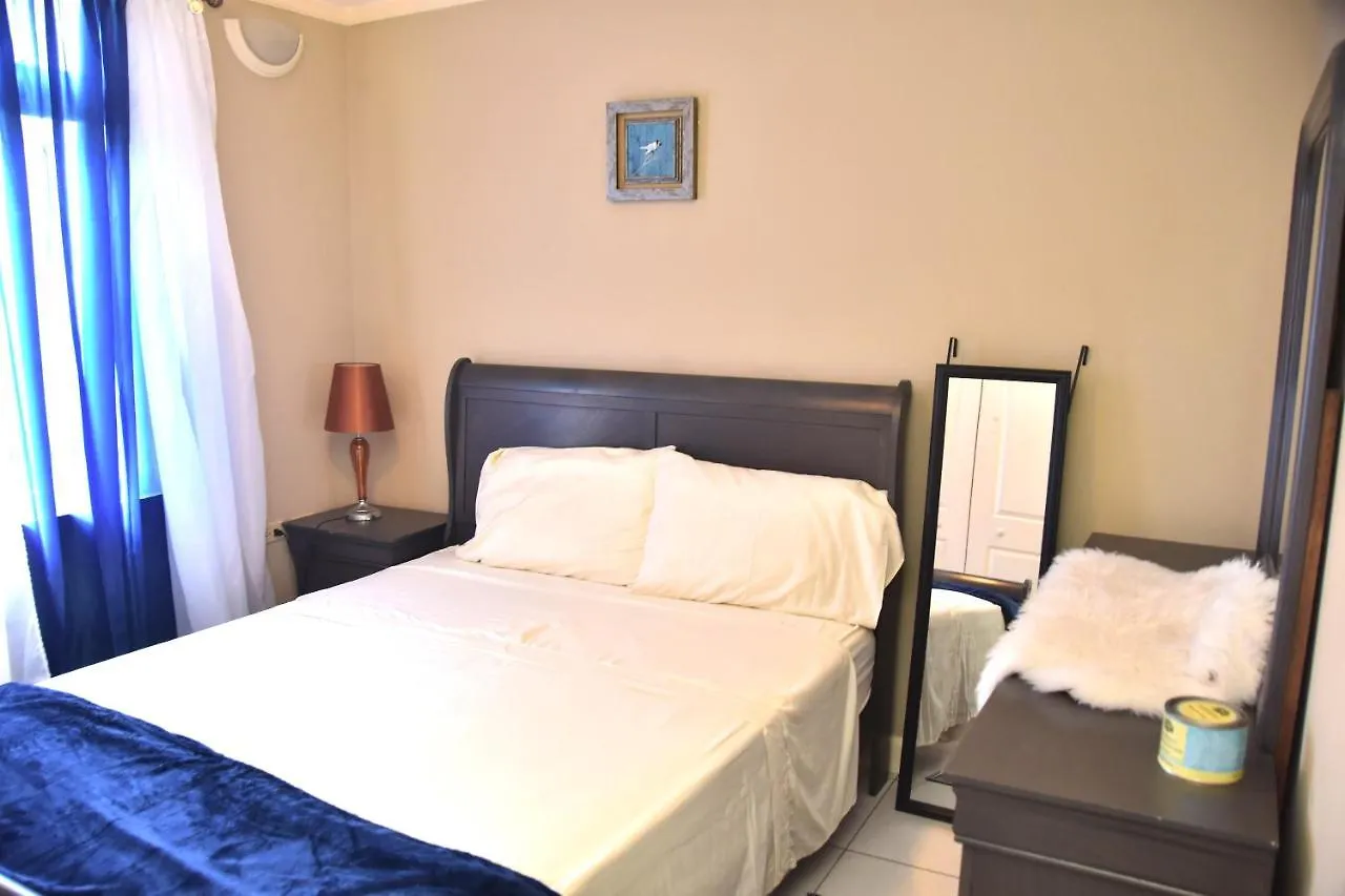 The President Room 5 Minutes To Devon House 4 Waterloo Avenue Kingston 0*,