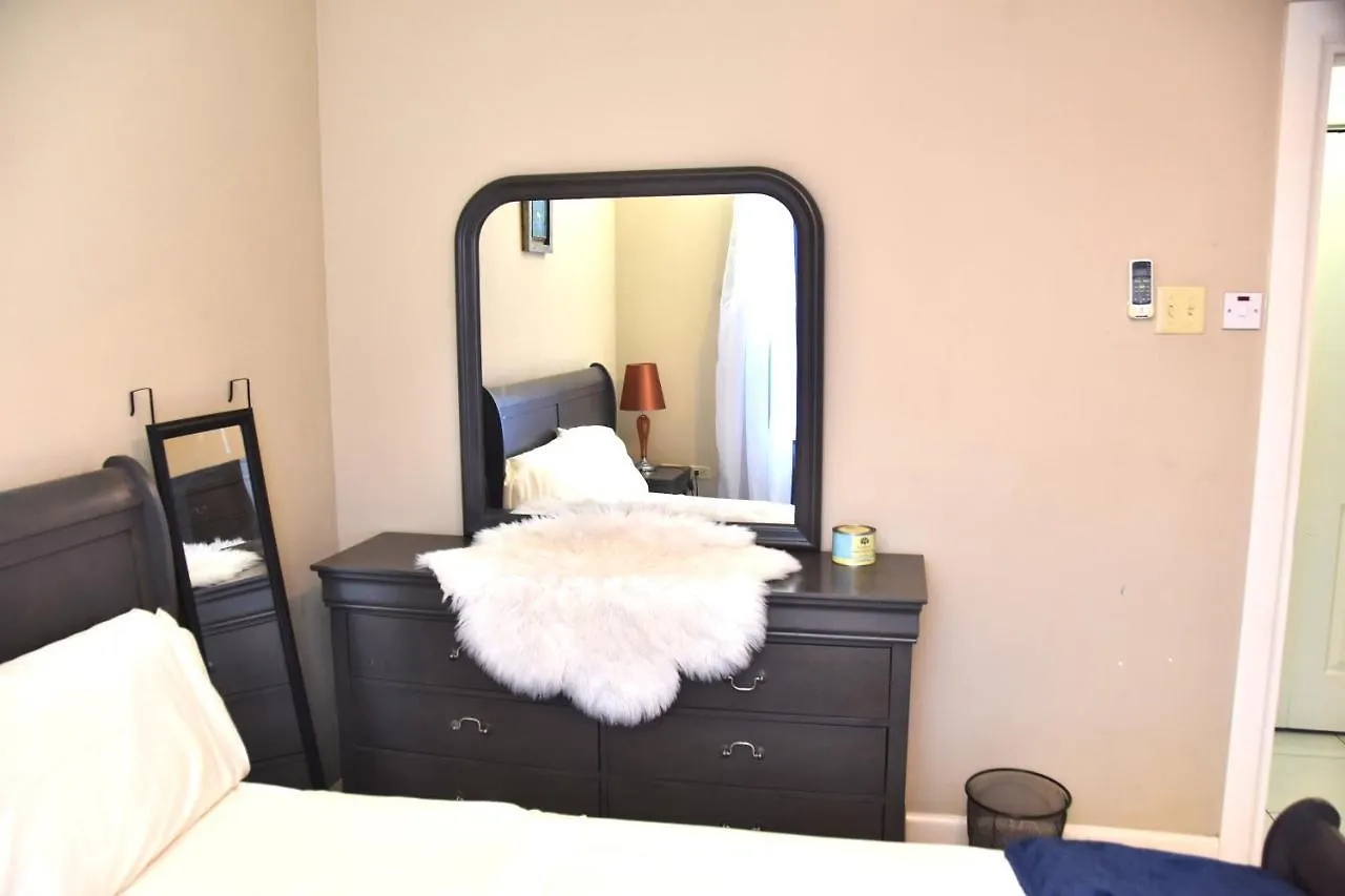 The President Room 5 Minutes To Devon House 4 Waterloo Avenue Kingston