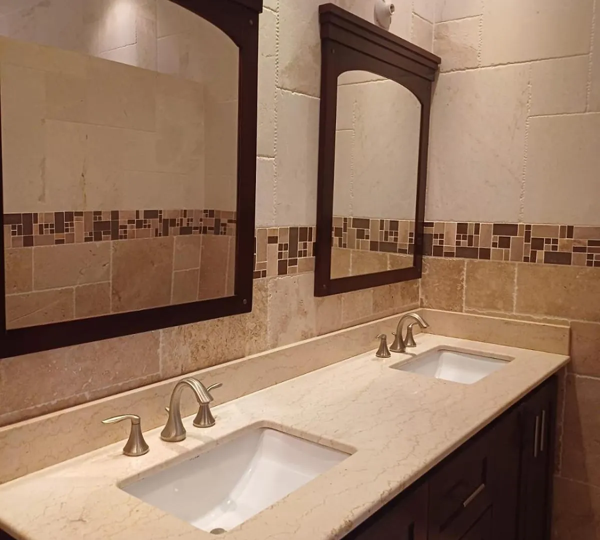 Bed & Breakfast The President Room 5 Minutes To Devon House 4 Waterloo Avenue Kingston