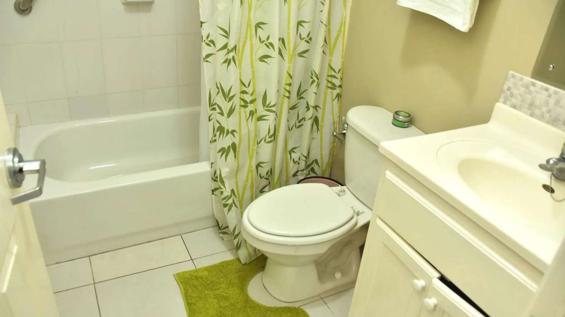 The President Room 5 Minutes To Devon House 4 Waterloo Avenue Kingston Jamaica